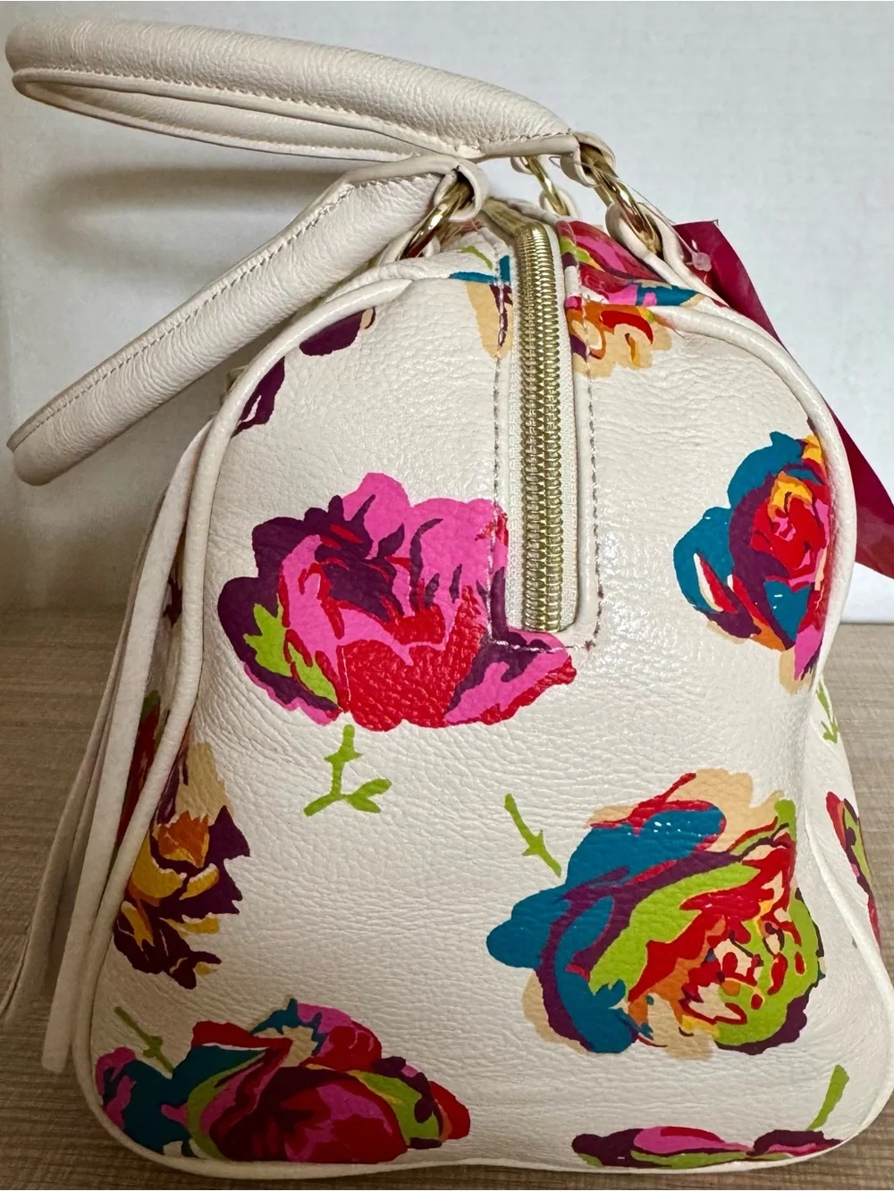 OOAK NWT BETSEY JOHNSON FRINGY FLORAL SATCHEL BAG WHITE W/GOLD HARDWARE 13x9”